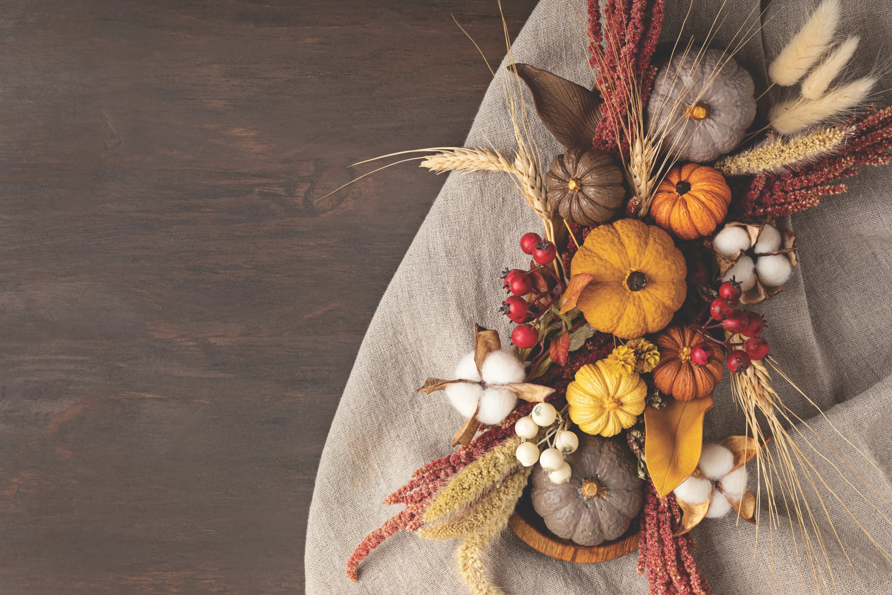 Image banner for the fall fair with pumpkins
